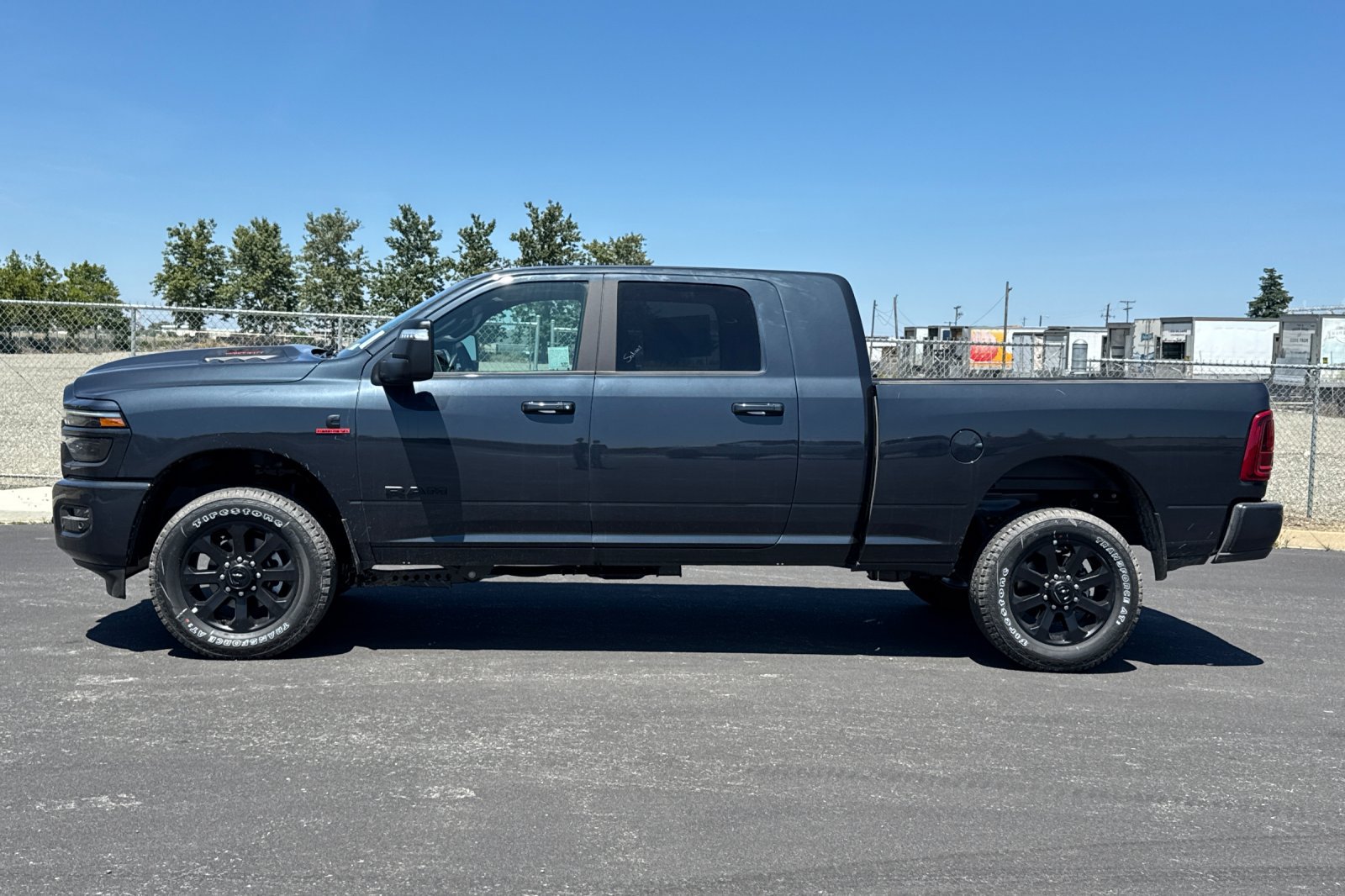 New 2026 RAM 2500 Laramie w/ Night Edition AWD/4WD image 6