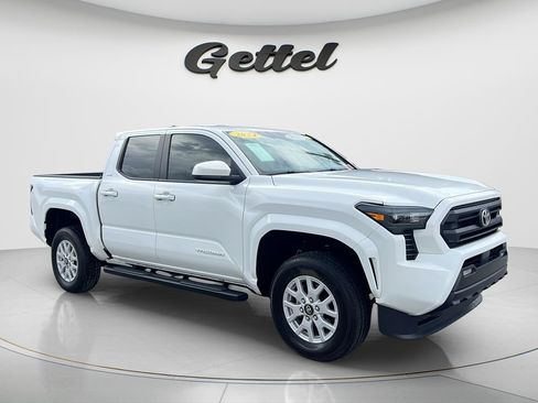 Used 2024 Toyota Tacoma SR5 RWD image 3