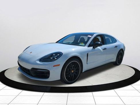 Used 2022 Porsche Panamera image 7