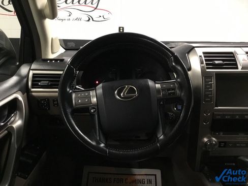 Used 2018 Lexus GX 460 image 44