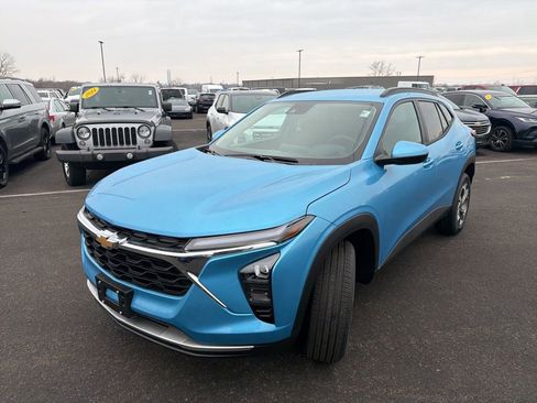 New 2026 Chevrolet Trax LT w/ Driver Confidence Package image 4