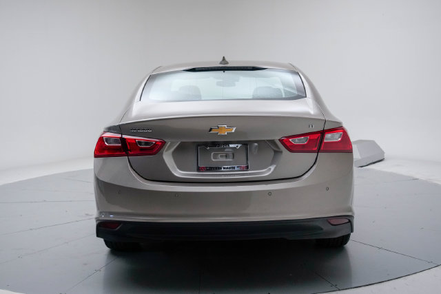 Used 2025 Chevrolet Malibu LT FWD image 4