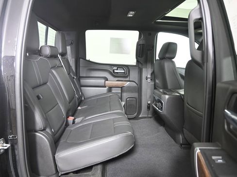 Used 2022 Chevrolet Silverado 1500 High Country AWD/4WD image 16