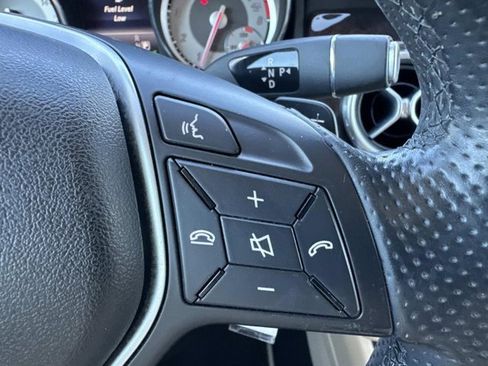 Used 2015 Mercedes-Benz GLA 250 4MATIC image 23