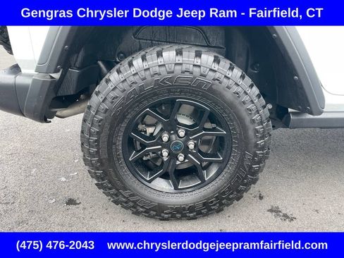 Used 2024 Jeep Wrangler Unlimited AWD/4WD image 10