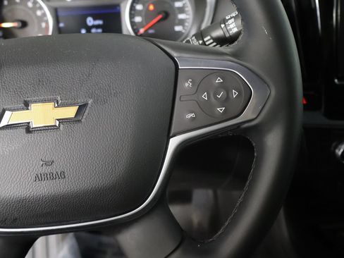Used 2023 Chevrolet Traverse LT AWD/4WD image 40