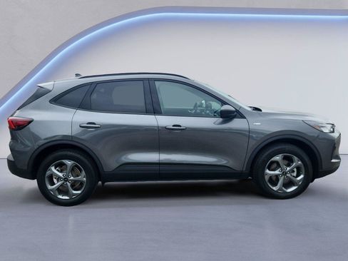 Used 2025 Ford Escape ST-Line AWD/4WD image 2