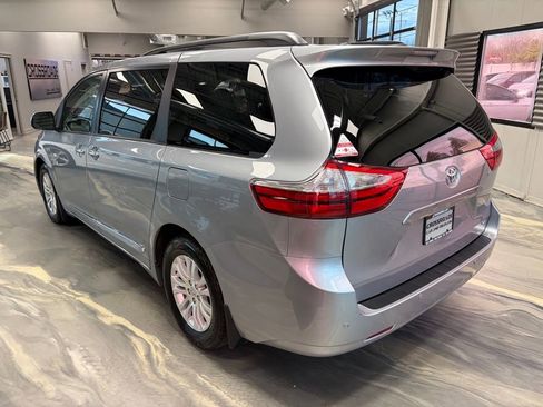 Used 2017 Toyota Sienna XLE w/ XLE Navigation Package image 37