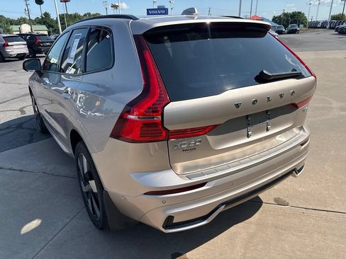 Certified 2025 Volvo XC60 T8 Plus w/ Protection Package Premier AWD/4WD image 8