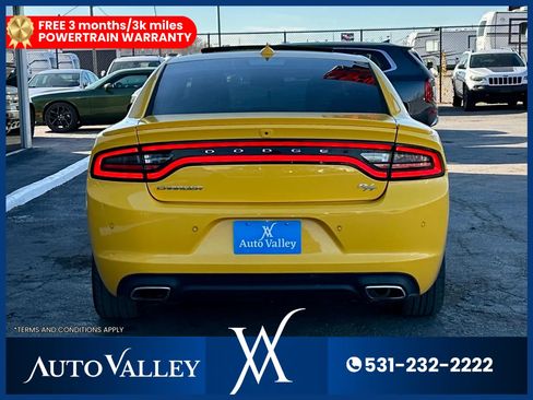 Used 2018 Dodge Charger R/T w/ Navigation & Travel Group image 6