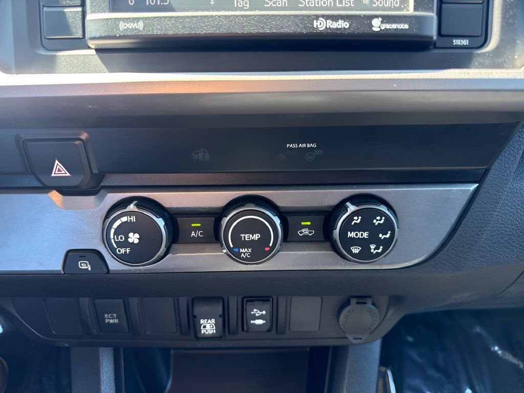 Used 2019 Toyota Tacoma SR5 RWD image 15