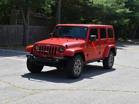 Used 2014 Jeep Wrangler Unlimited Rubicon w/ Connectivity Group AWD/4WD image 2