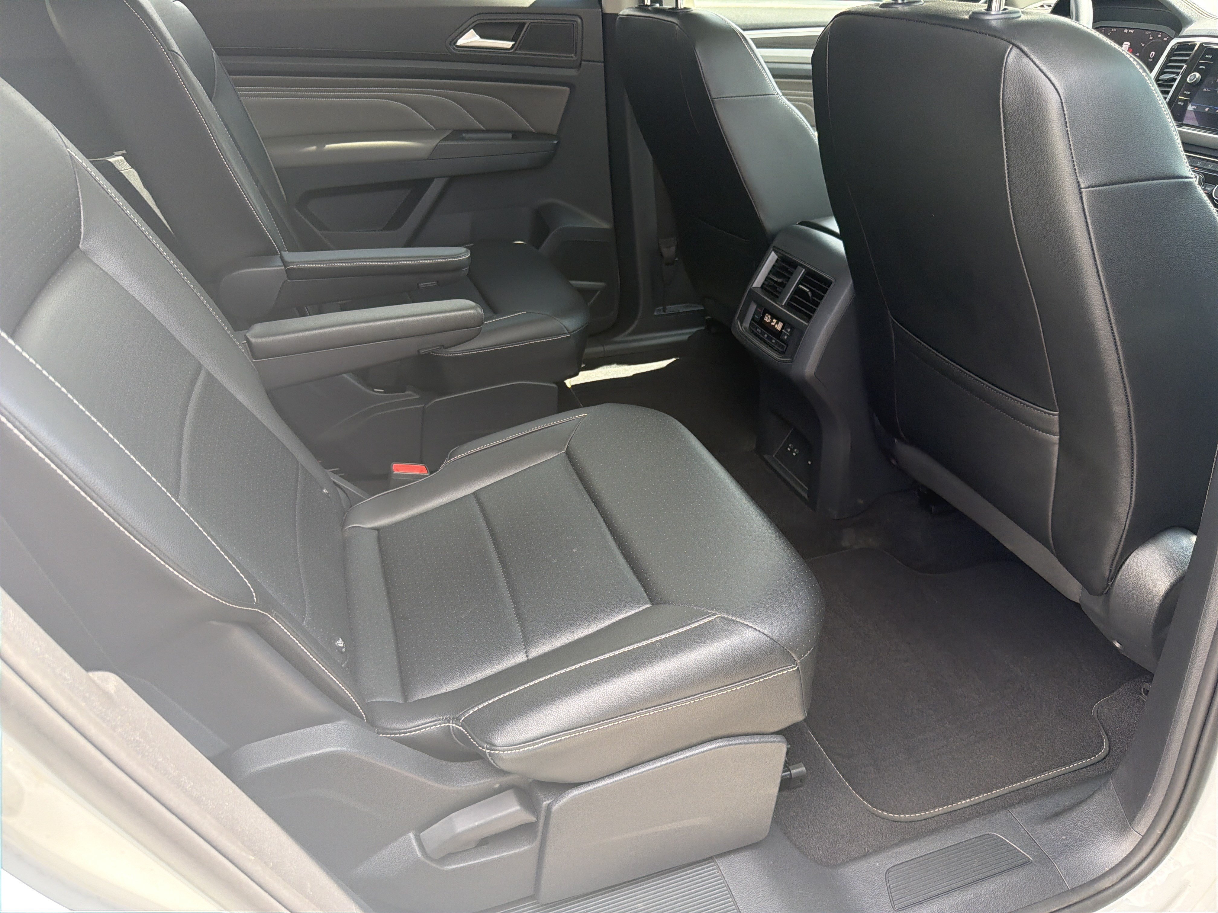 Used 2022 Volkswagen Atlas SE FWD image 25