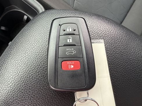 Used 2025 Toyota RAV4 XLE w/ Convenience Package AWD/4WD image 33
