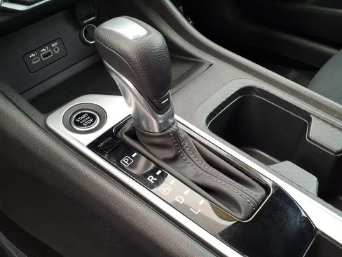 Certified 2023 Nissan Sentra SV FWD image 17