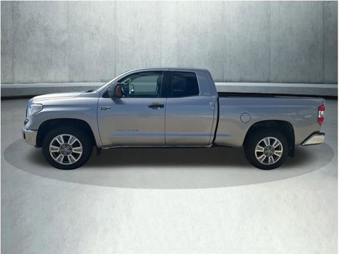 Used 2016 Toyota Tundra SR5 AWD/4WD image 2