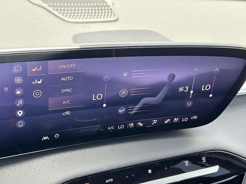 New 2026 Buick Enclave Avenir w/ Super Cruise Package FWD image 12