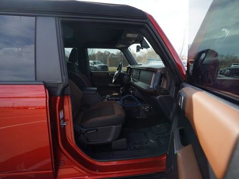 Used 2023 Ford Bronco Outer Banks image 19