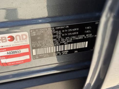 Used 2021 Toyota Venza LE AWD/4WD image 35