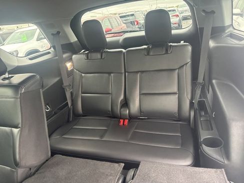 Used 2024 Ford Explorer Limited image 23