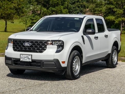 New 2026 Ford Maverick XL FWD image 3