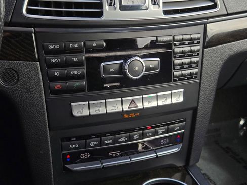 Used 2015 Mercedes-Benz E 550 Cabriolet image 21