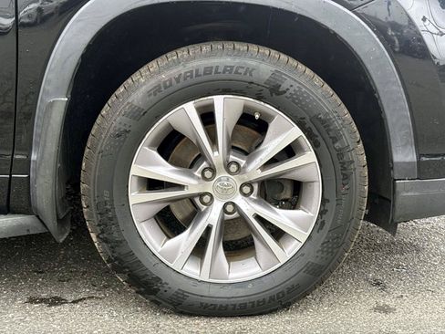 Used 2015 Toyota Highlander XLE AWD/4WD image 31