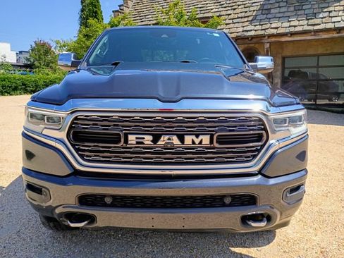 Used 2019 RAM 1500 Limited RWD image 3