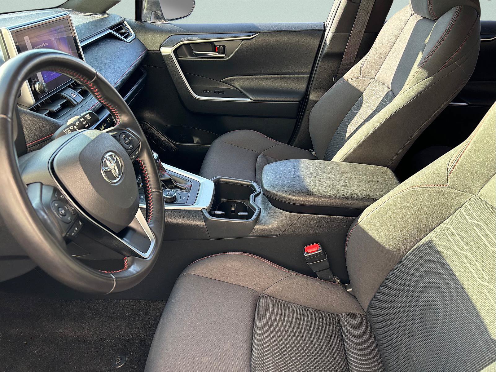 Used 2023 Toyota RAV4 SE AWD/4WD image 16
