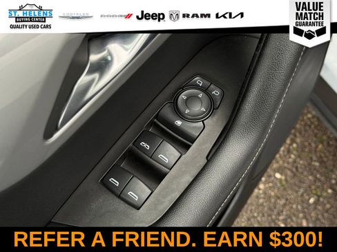 Used 2023 Chevrolet Blazer LT image 19