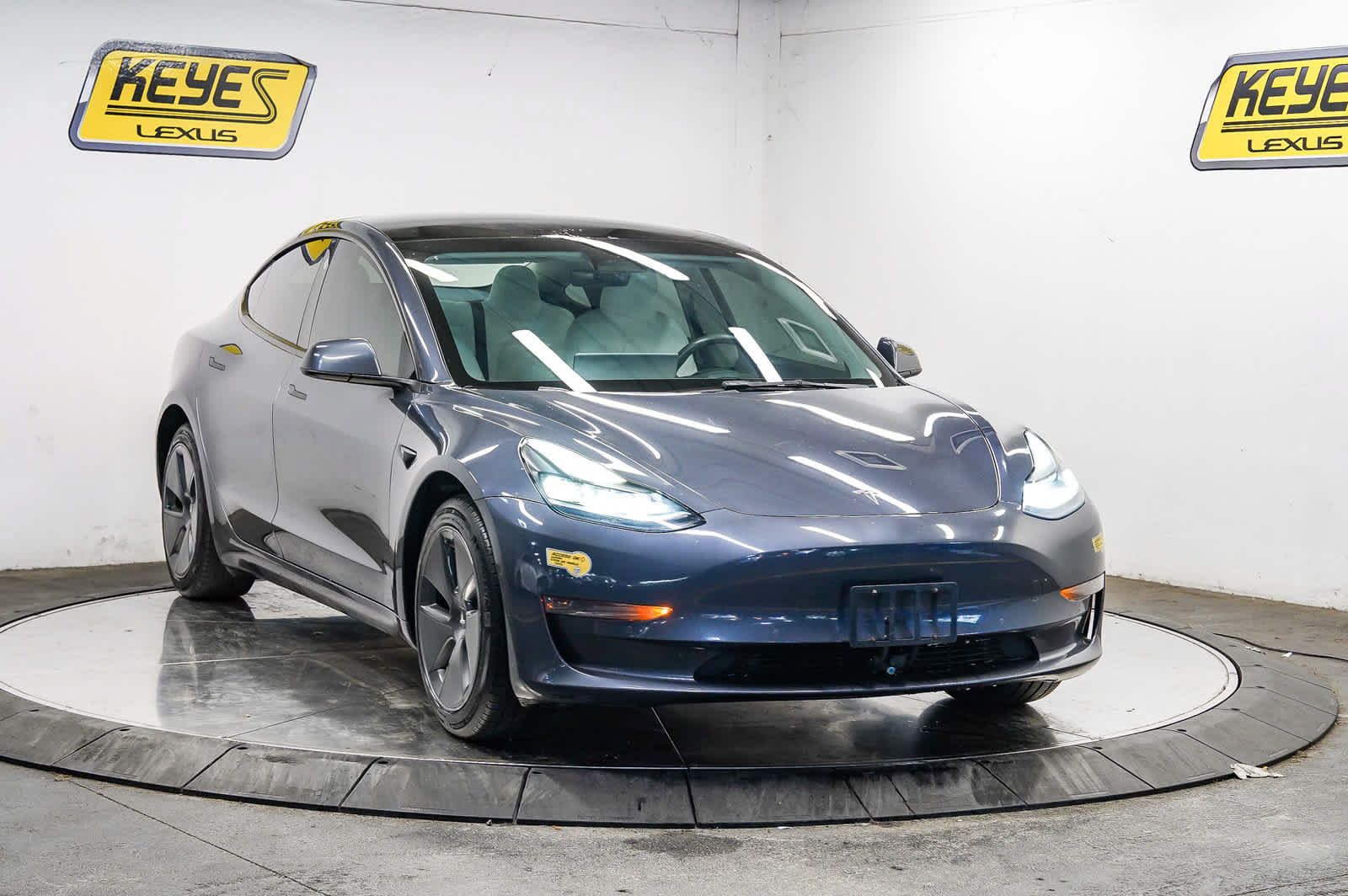 Used 2022 Tesla Model 3 RWD image 5