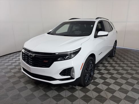Used 2024 Chevrolet Equinox RS w/ RS Leather Package AWD/4WD image 2