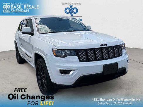 Used 2021 Jeep Grand Cherokee Laredo X AWD/4WD image 1