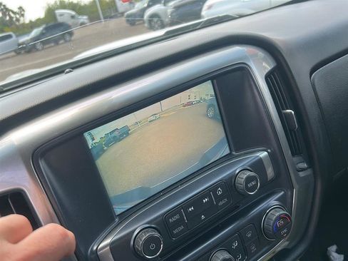 Used 2018 Chevrolet Silverado 1500 LT w/ LT Eassist Package image 11