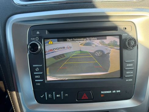 Used 2015 GMC Acadia SLE FWD image 49