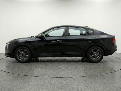 Used 2025 Kia K4 LXS image 4