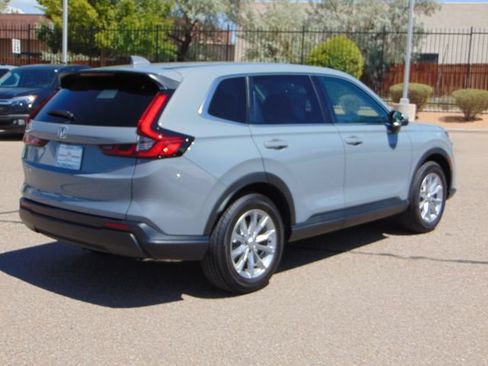 Used 2025 Honda CR-V EX-L image 4
