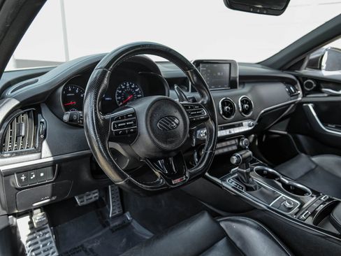 Used 2021 Kia Stinger GT-Line RWD image 3