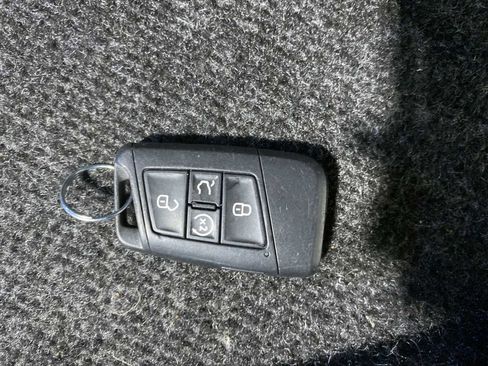 Used 2024 Volkswagen Tiguan SE R-Line AWD/4WD image 20