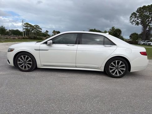 Used 2019 Lincoln Continental Premiere image 6