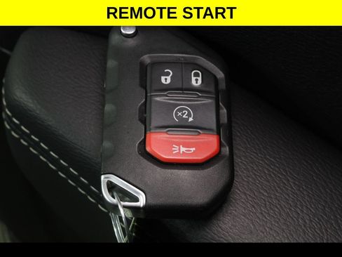 Used 2022 Jeep Wrangler Unlimited Sahara w/ Cold Weather Group AWD/4WD image 10