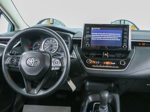 Used 2020 Toyota Corolla LE FWD image 17