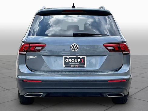Used 2019 Volkswagen Tiguan SE w/ Panoramic Sunroof Package FWD image 5