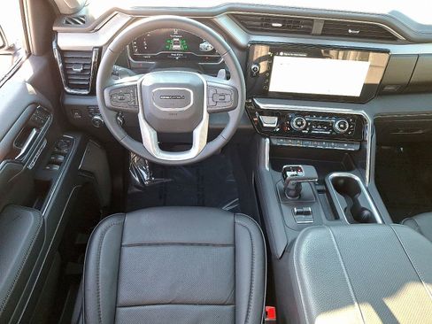 Used 2024 GMC Sierra 1500 Denali w/ Denali Reserve Package image 11