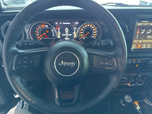Used 2023 Jeep Wrangler Altitude image 11