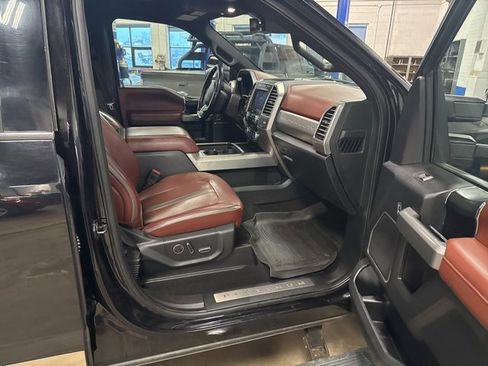 Used 2019 Ford F250 Platinum w/ Platinum Ultimate Package image 20