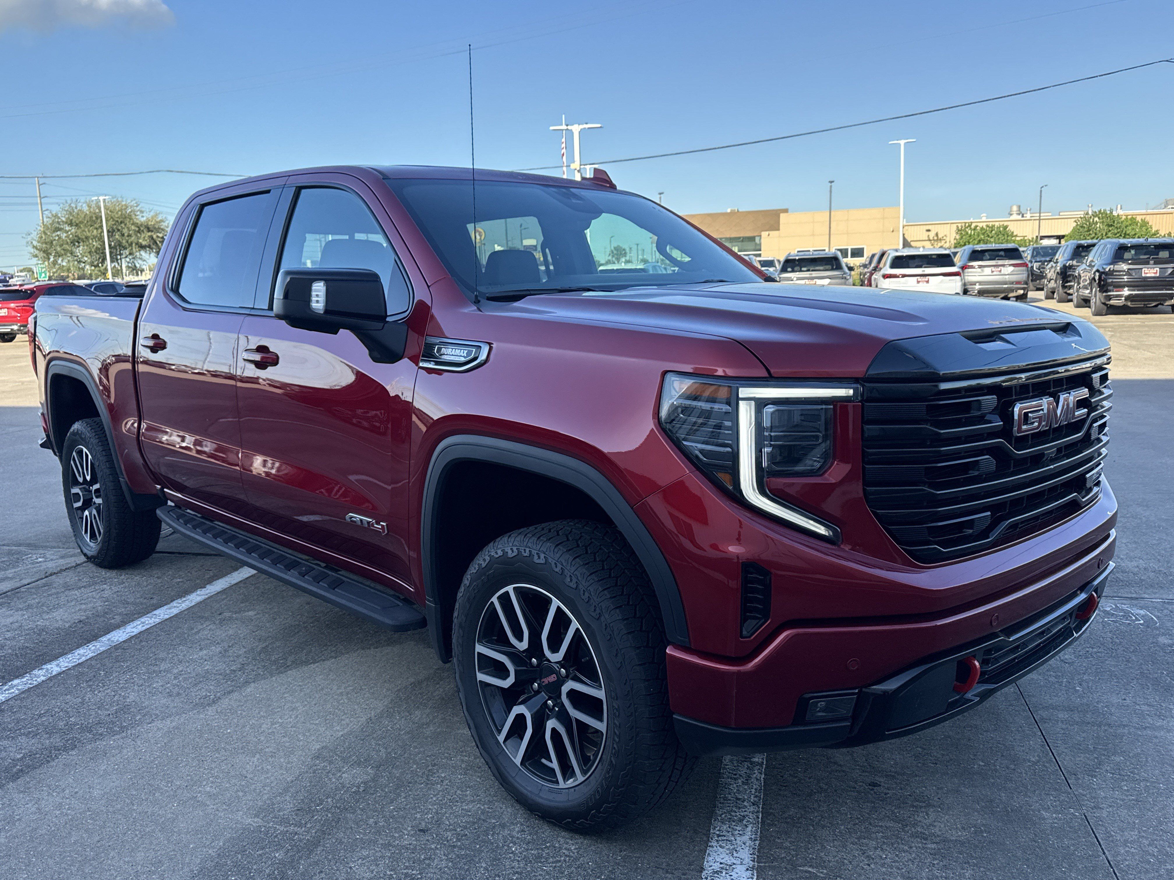 Used 2025 GMC Sierra 1500 AT4 w/ AT4 Premium Package AWD/4WD image 18