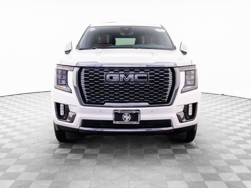 Used 2024 GMC Yukon XL Denali Ultimate AWD/4WD image 9