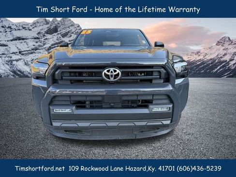 Used 2025 Toyota 4Runner SR5 image 3
