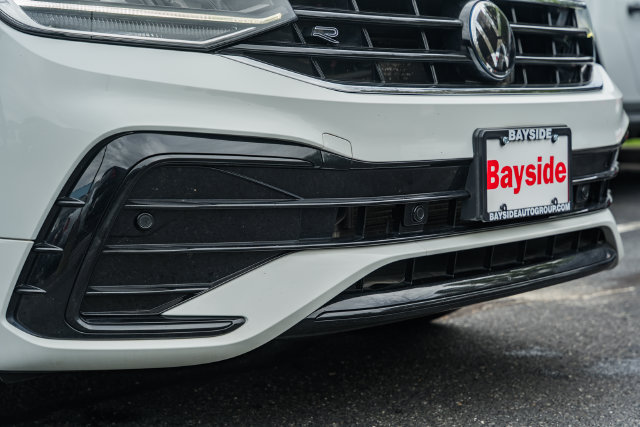 Used 2022 Volkswagen Tiguan SE R-Line AWD/4WD image 18